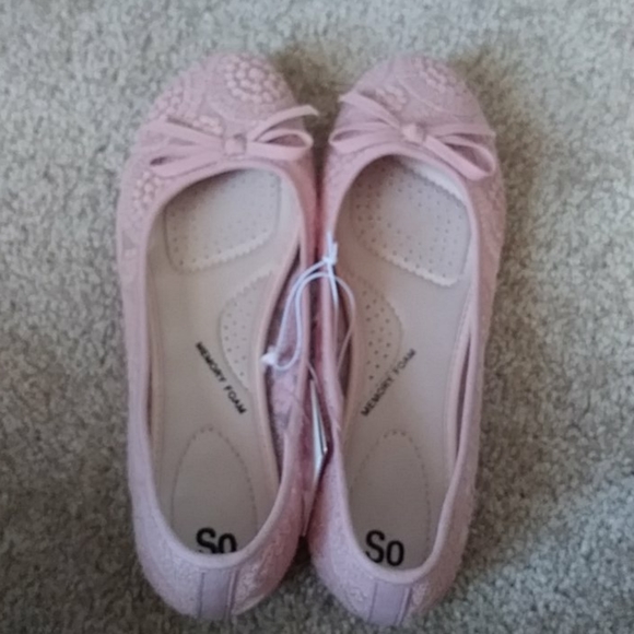 Shoe - Picture 7 of 8